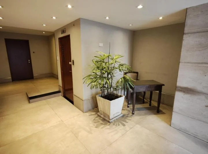 BELGRANO VENTA DEPARTAMENTO DE 4 CUATRO AMBIENTES MAS DEPENDENCIA DE SERVICIOS 3
