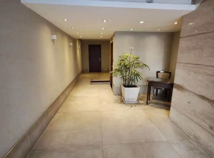 BELGRANO VENTA DEPARTAMENTO DE 4 CUATRO AMBIENTES MAS DEPENDENCIA DE SERVICIOS 2