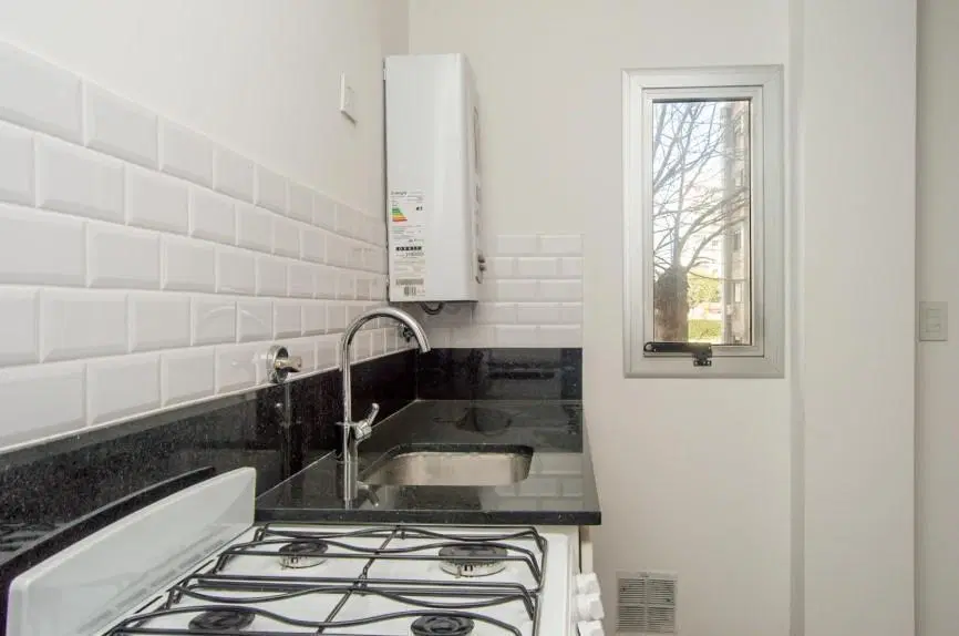 Venta  2 ambientes con balcon      - S.Martin(Ctro) 5