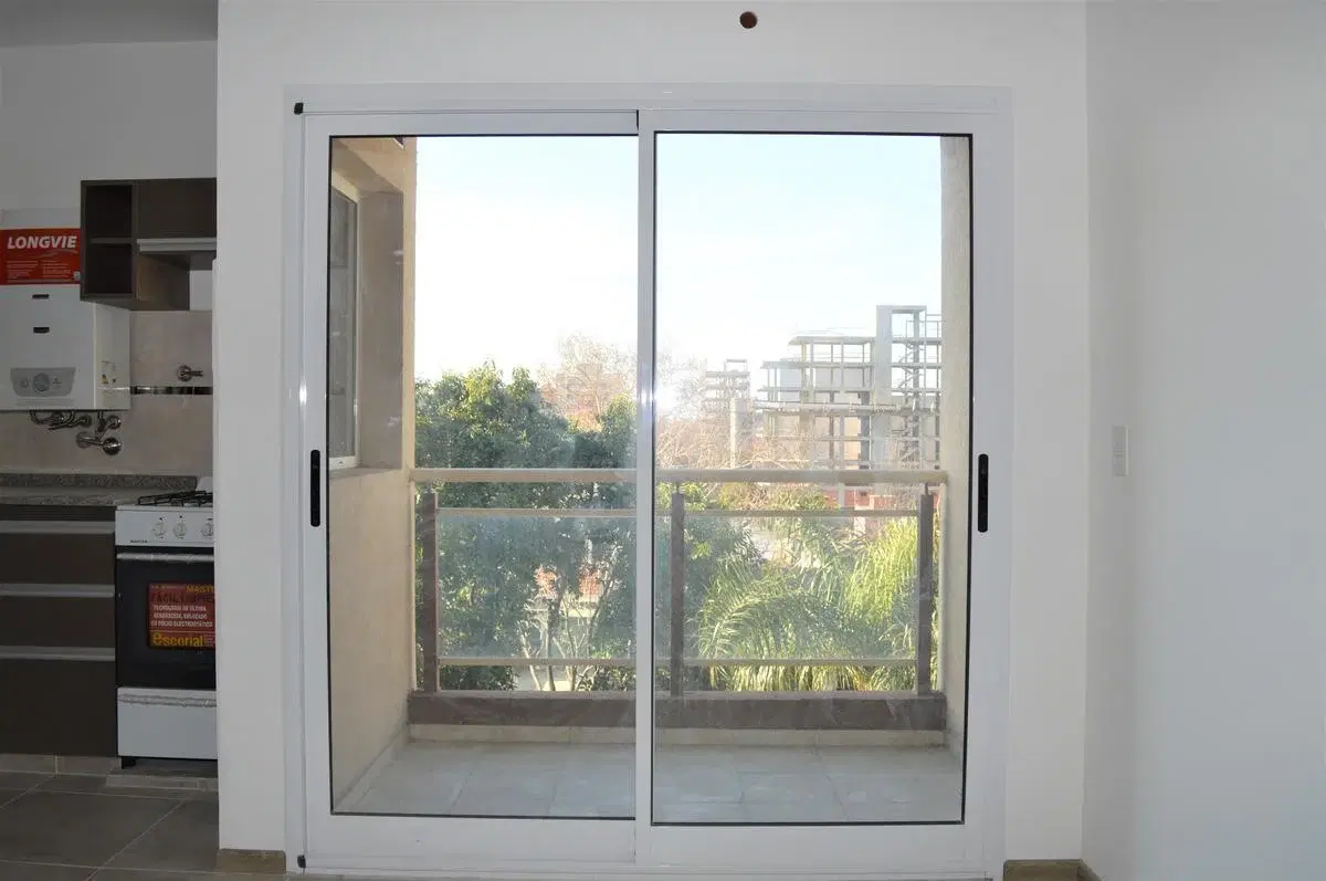 VENTA DEPARTAMENTO 2 AMBIENTES EN SAN MARTIN CON BALCON – CON RENTA 4