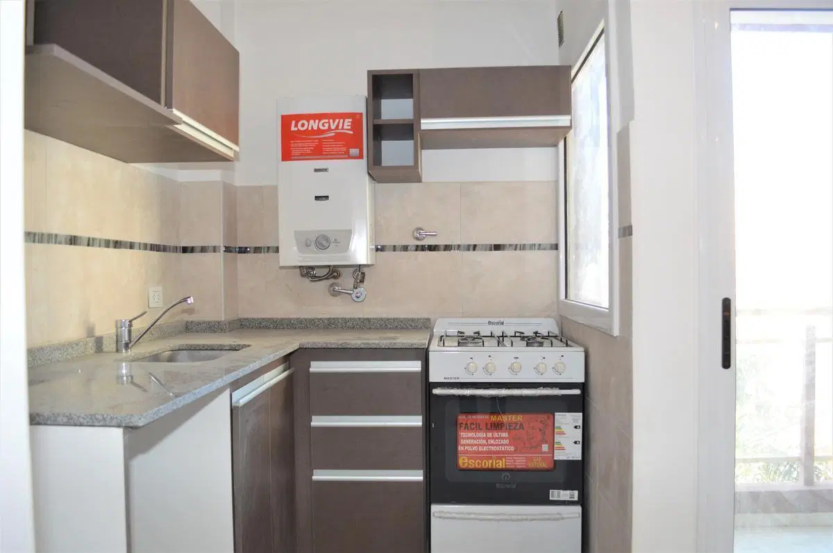 VENTA DEPARTAMENTO 2 AMBIENTES EN SAN MARTIN CON BALCON – CON RENTA 2