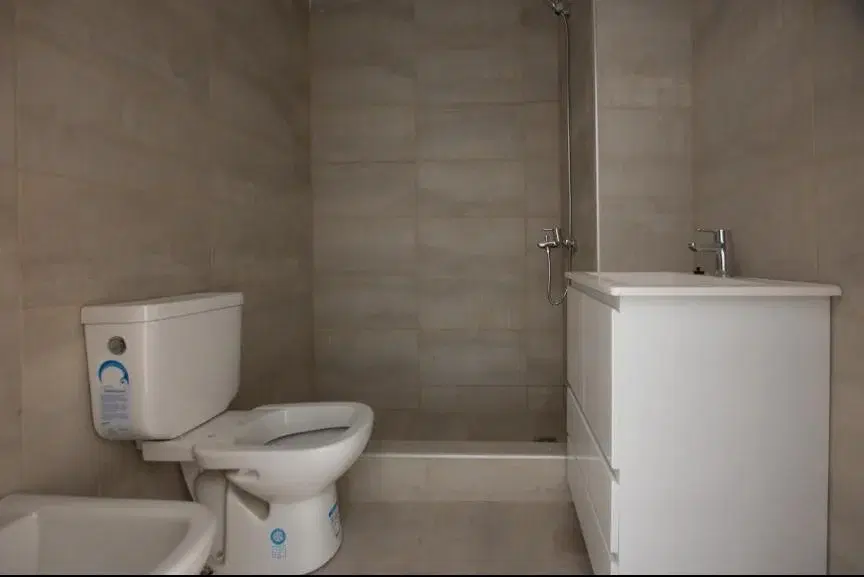 Departamento en  venta de 2 ambientes al frente con  balcón y  terrazapropia - San martin centro 4
