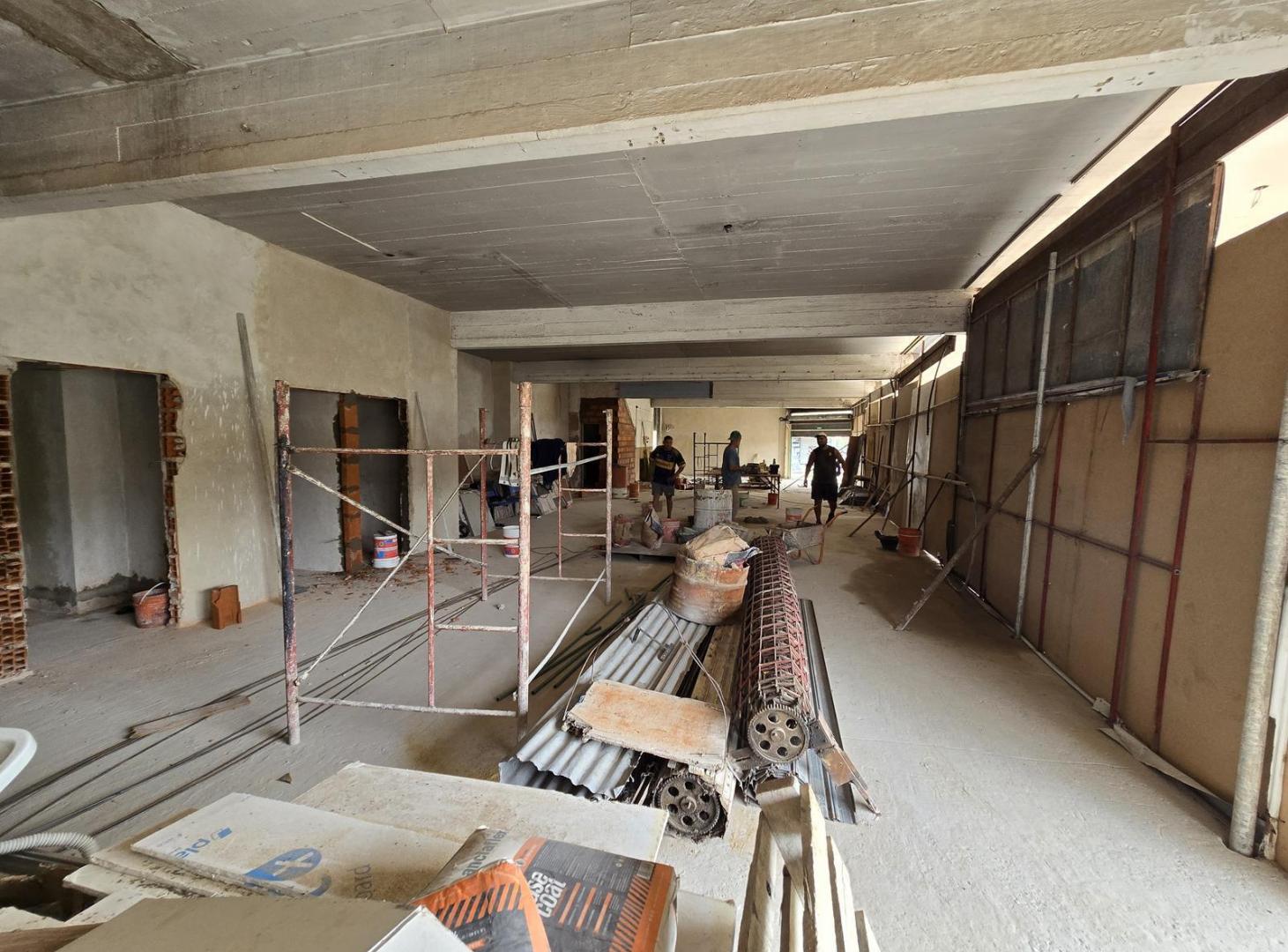 Foto de Alquiler Edificio Comercial PB y 2 Pisos Platas Libres en Belen De, imagen 5