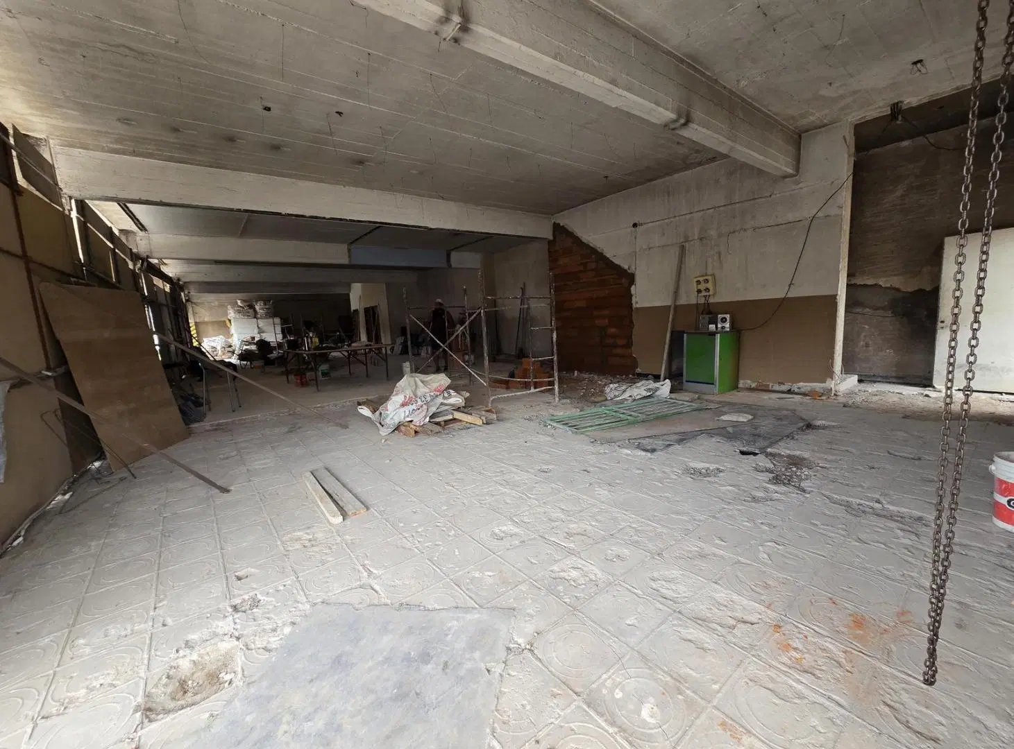 Alquiler LOCAL Comercial  PB y 2 Pisos  Platas Libres en Belen De Escobar 4