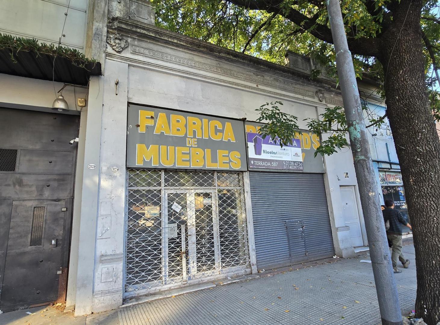 Alquiler de Edificio Comercial en Av Rivadavia 7800  Floresta