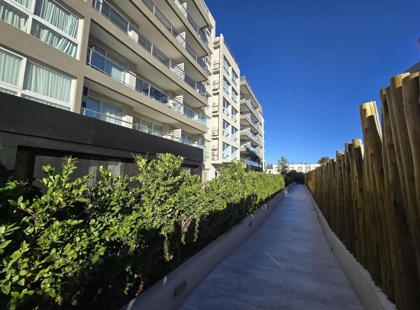 Alquiler Departamento 3 ambientes con cochera y amenities Barrio del Portal Nordelta 4