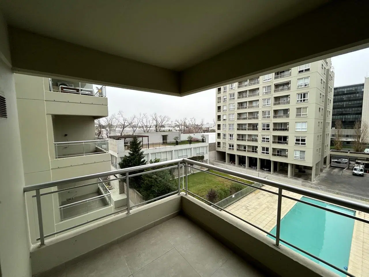 Departamento - 4 Ambientes  amplios con Balcón Piso 10  G -General San Martin 2