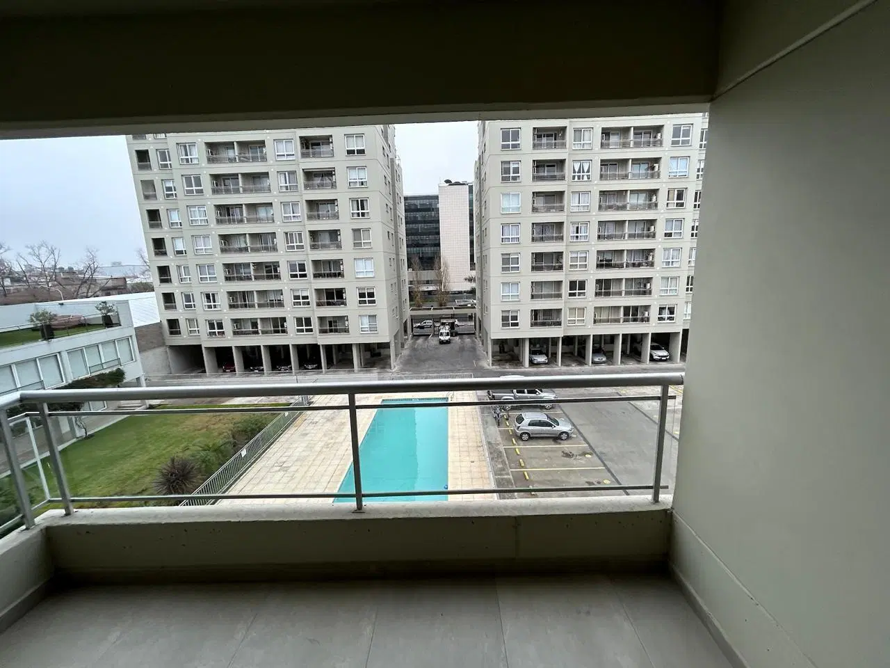 Departamento - 4 Ambientes  amplios con Balcón Piso 10  G -General San Martin 3