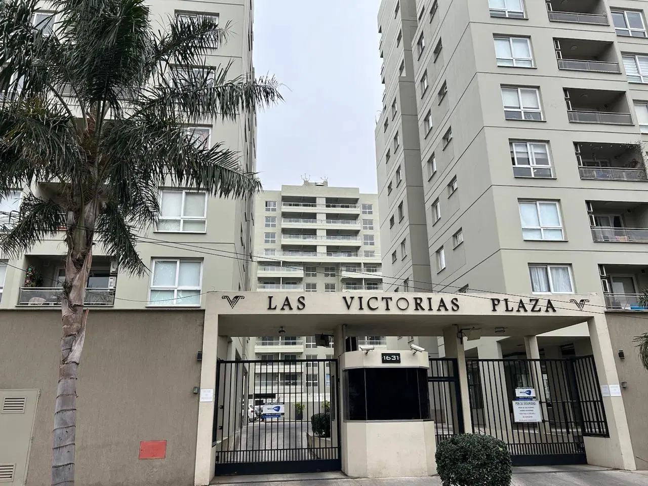 Departamento   4 Ambientes al Frente Piso  8 H  Con gran balcón- General San Martin 3