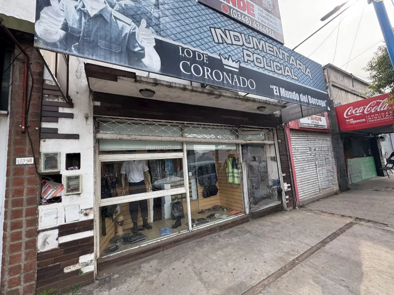 Gran oportunidad de Casa de 4 ambientes, con dos Locales y Amplio galpón en Escobar centro! 2