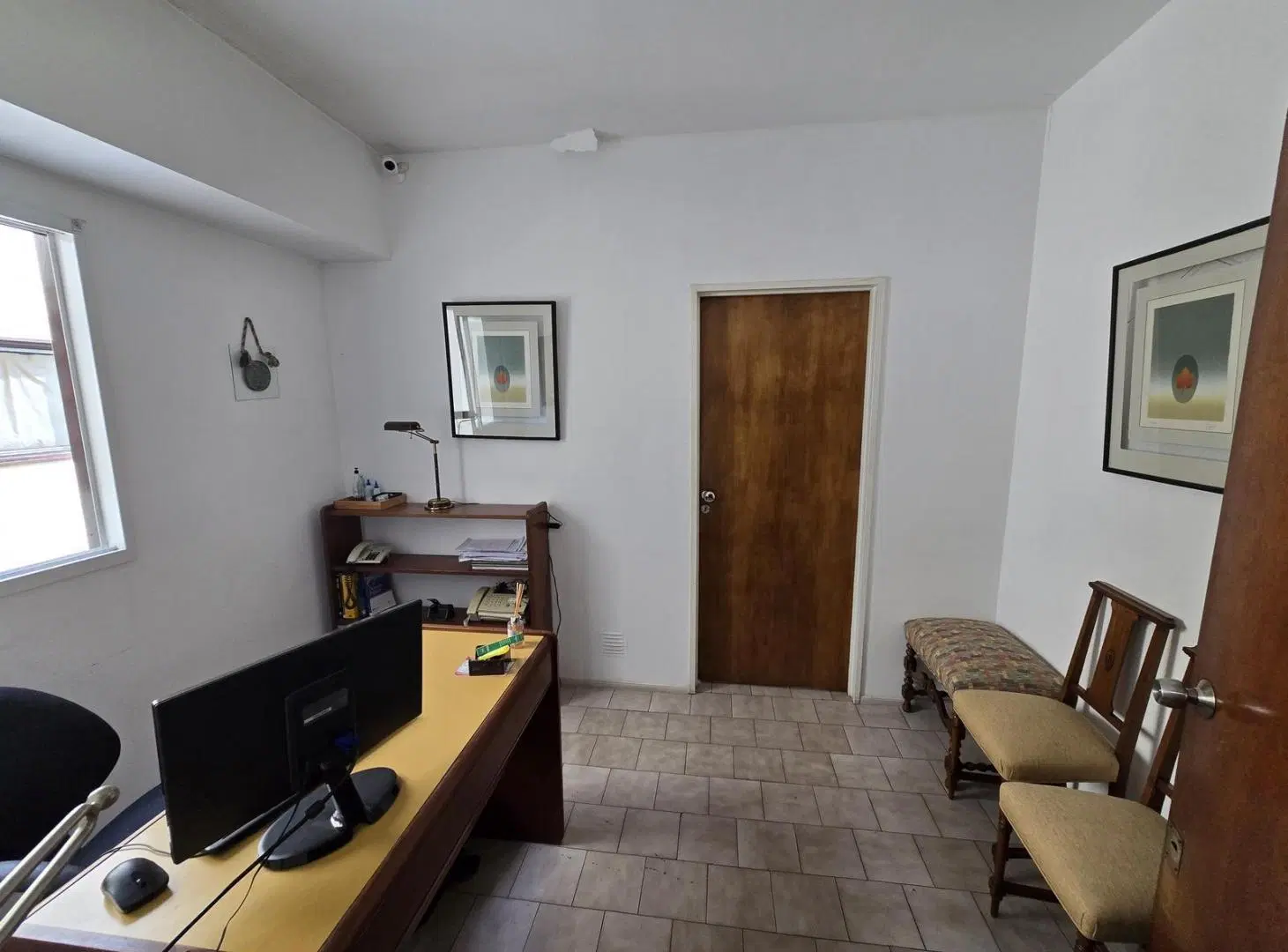 Oficina de 2 ambientes en Tribunales con baño propio 2