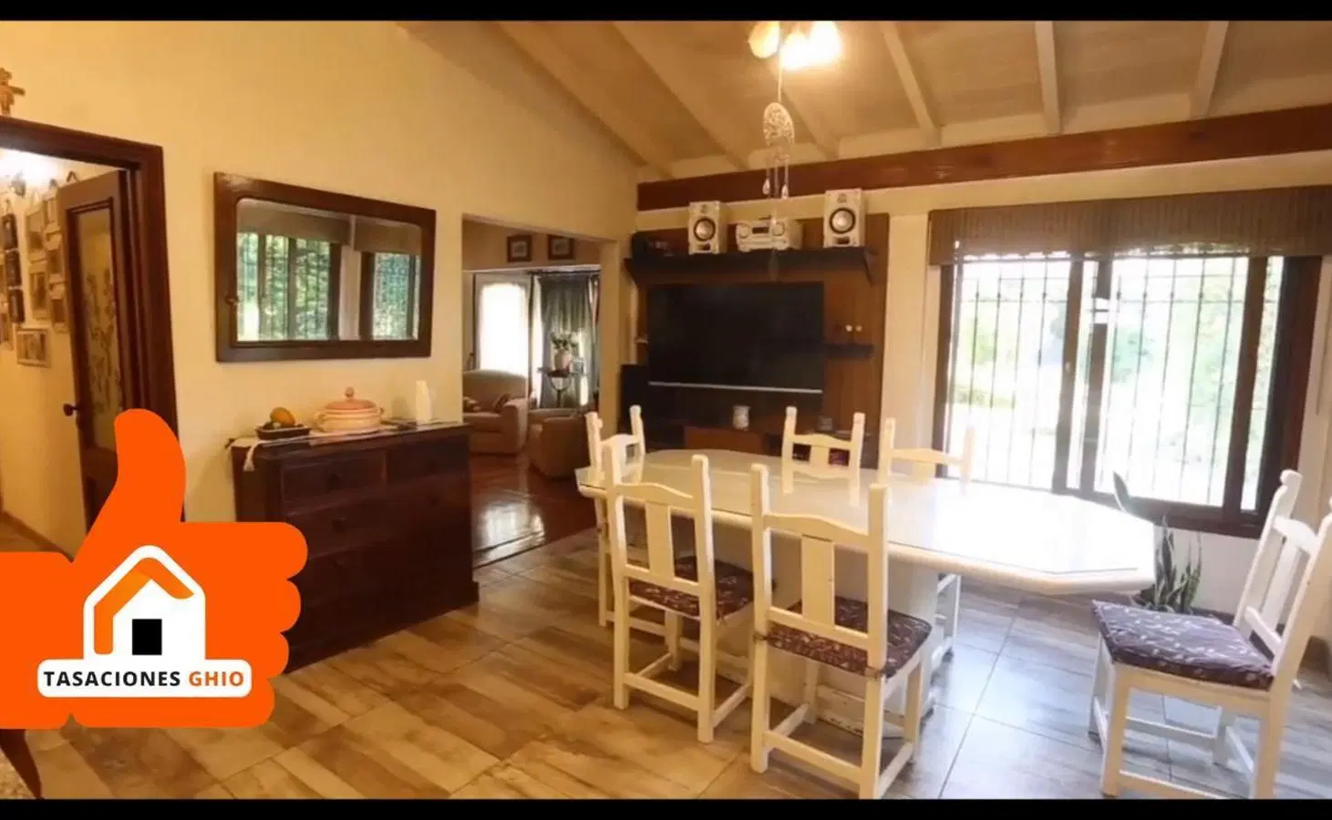 Casa Quinta en Venta en Luis Guillón | Amplio Lote 22 x 70 con Pileta y Quincho 3