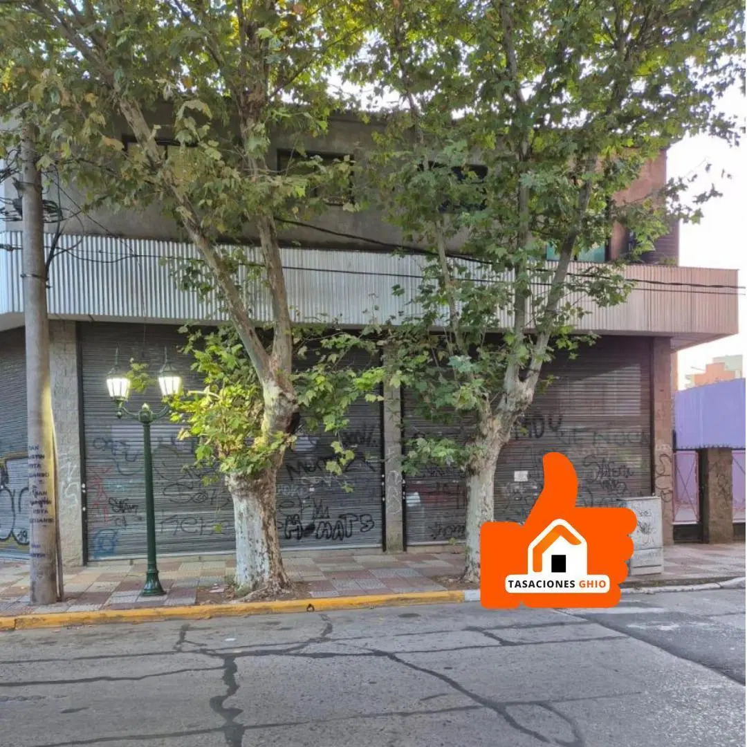 Local Comercial en  ALQUILER – Esquina con Estacionamiento – Centro de Monte Grande 2