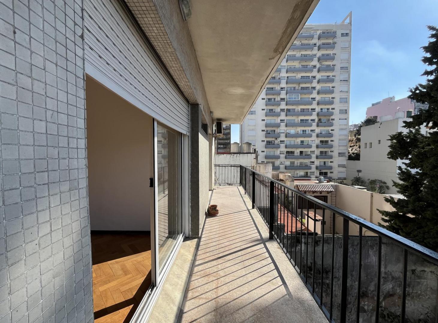 Foto de Venta Departamento de 3 Ambientes con Dependencia | 81,03 m² Totales |, imagen 3