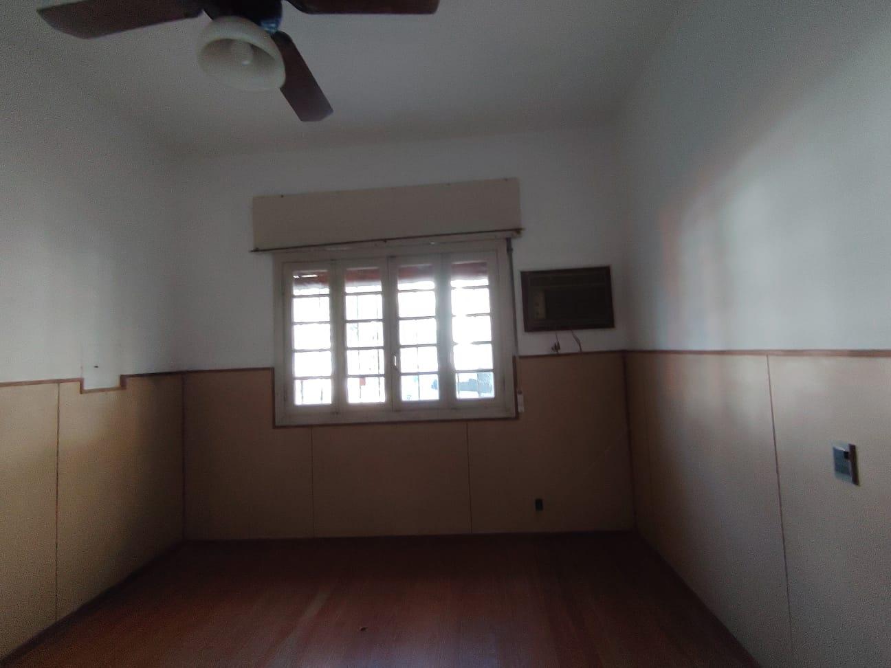Foto de Casa con 180 m² 2 dormitorios cochera y jardinen alquiler en Echesortu, imagen 5