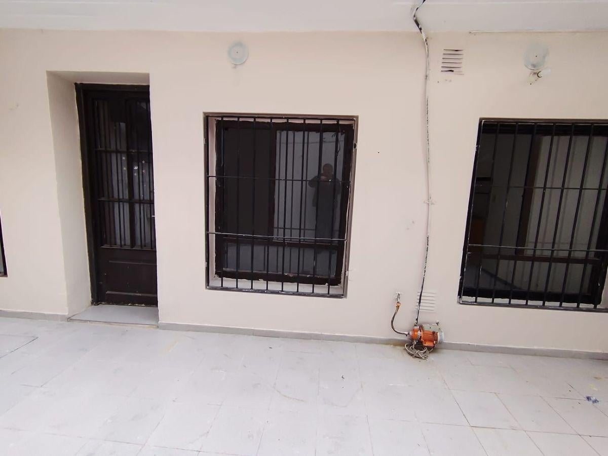 Foto de DEPARTAMENTO DE PASILLO , UN DORMITORIO, PATIO,MITRE 1170, imagen 3