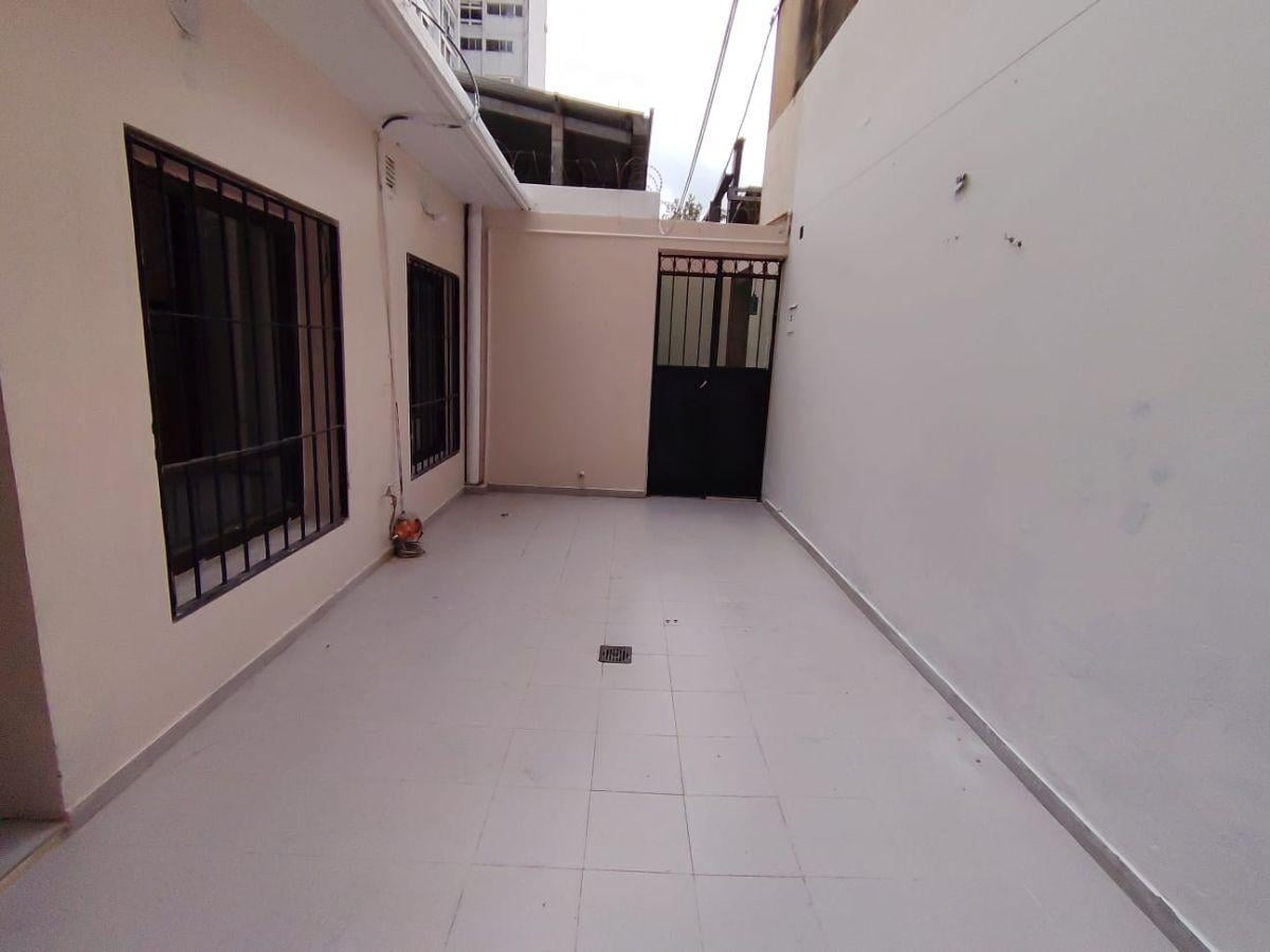 Foto de DEPARTAMENTO DE PASILLO , UN DORMITORIO, PATIO,MITRE 1170, imagen 1