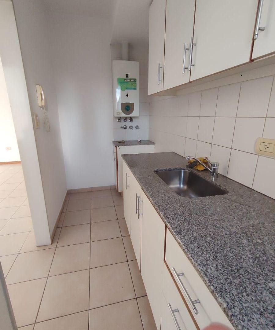 Foto de AMPLIO DEPARTAMENTO DE UN DORMITORIO, IMPECABLE, imagen 2