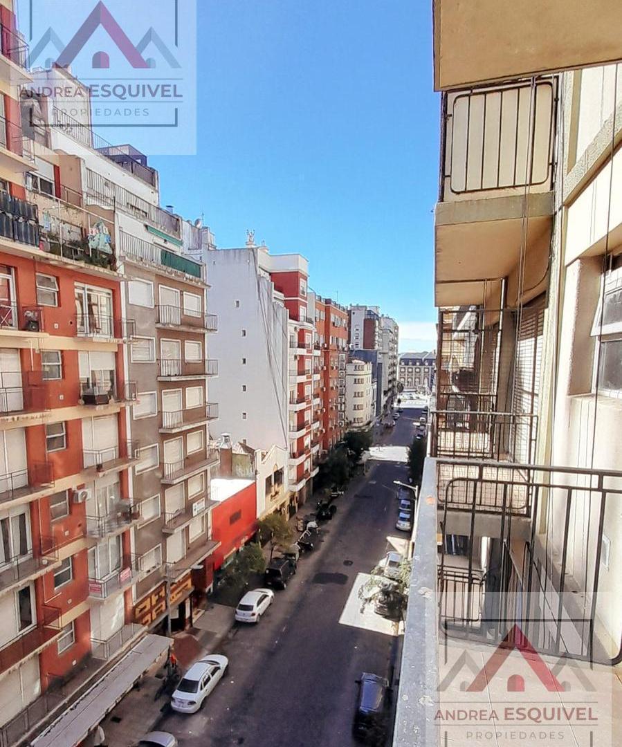 Foto de Departamento Centro al frente con Balcón, imagen 2