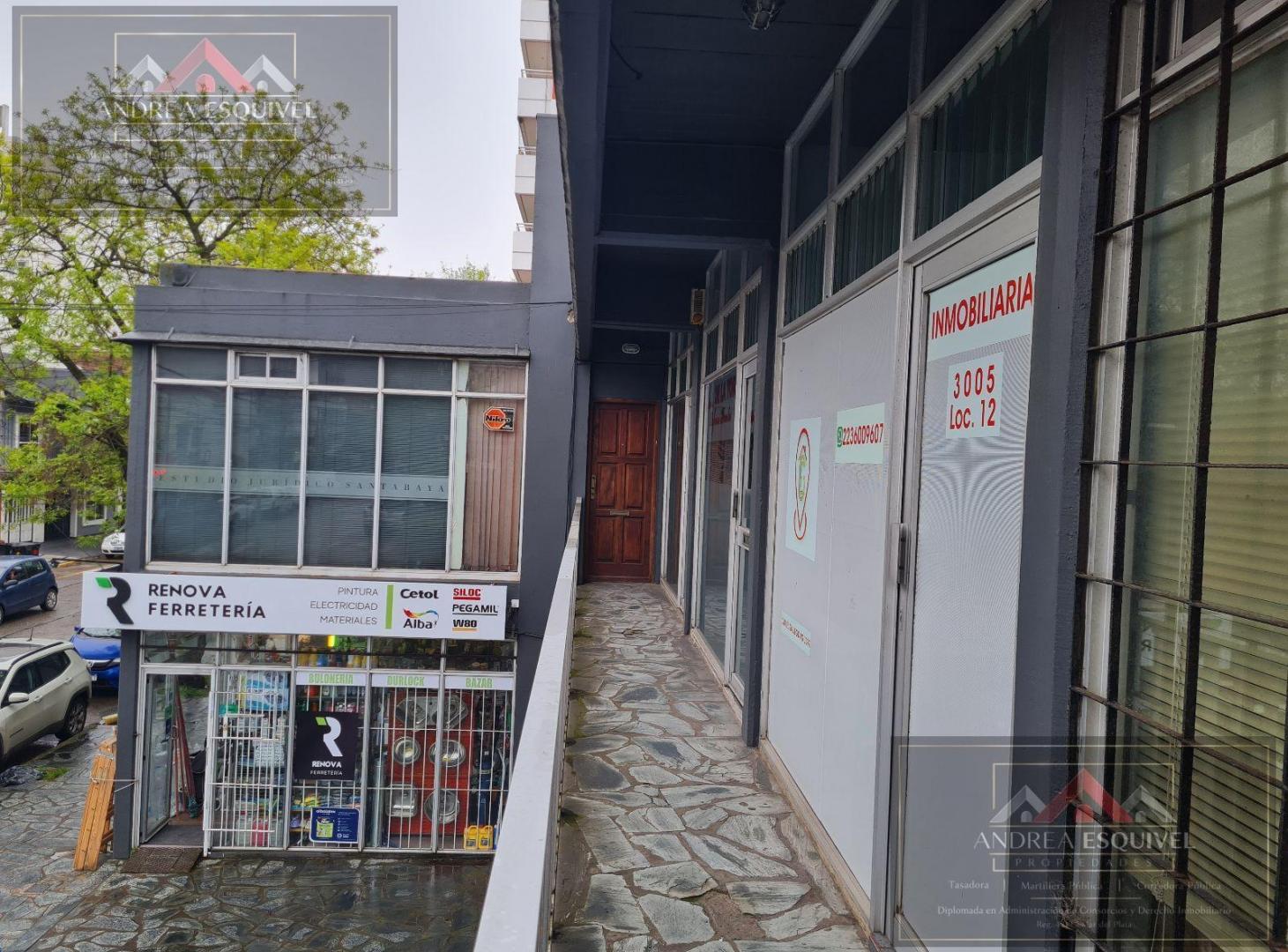 Foto de VENTA OFICINA DOBLE A LA CALLE - CENTRO COMERCIAL ALVARADO Y LA RIOJA, imagen 4