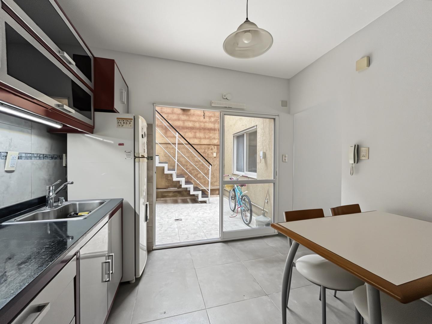 Foto de PH DE 4 AMBIENTES MAS QUINCHO PLAYROOM CON PARRILLA, imagen 2