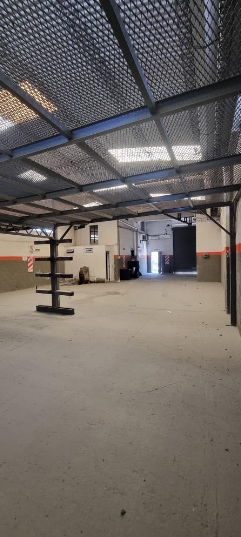 Galpones en Venta en Parque Leloir 4