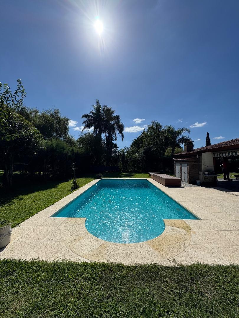 CASA EN VENTA EN  BANCO PROVINCIA EN TRES LOTES