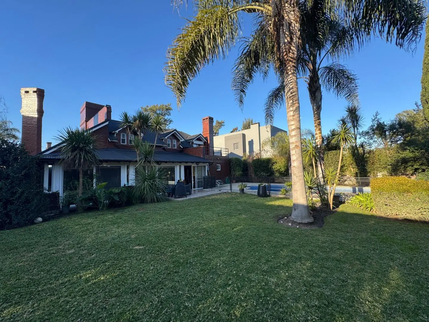 CASA EN VENTA - CAMPOS DE ALVAREZ 8