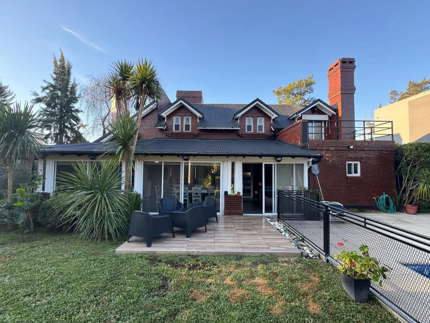 CASA EN VENTA - CAMPOS DE ALVAREZ 3