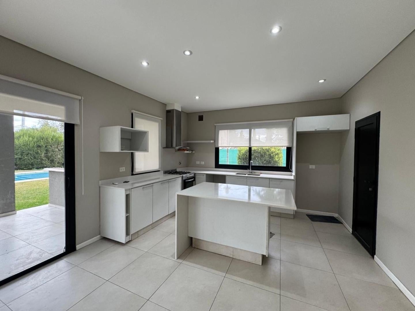 Foto de HERMOSA CASA EN ALQUILER EN WESTON, imagen 3