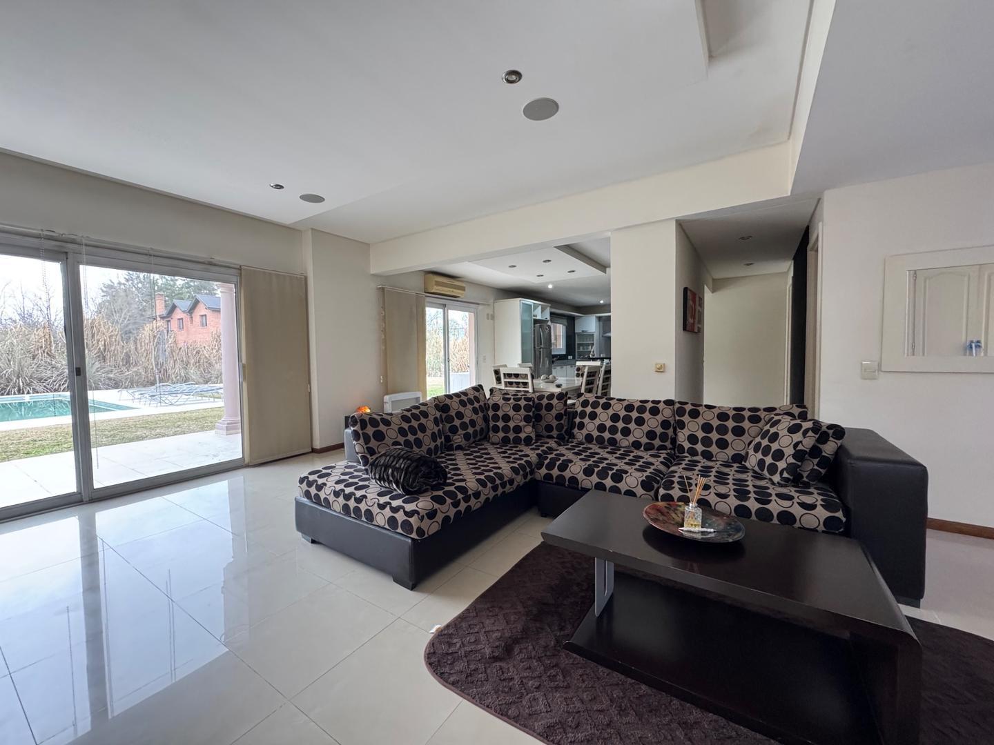Foto de CASA EN VENTA EN CAMPOS DE ÁLVAREZ, imagen 1