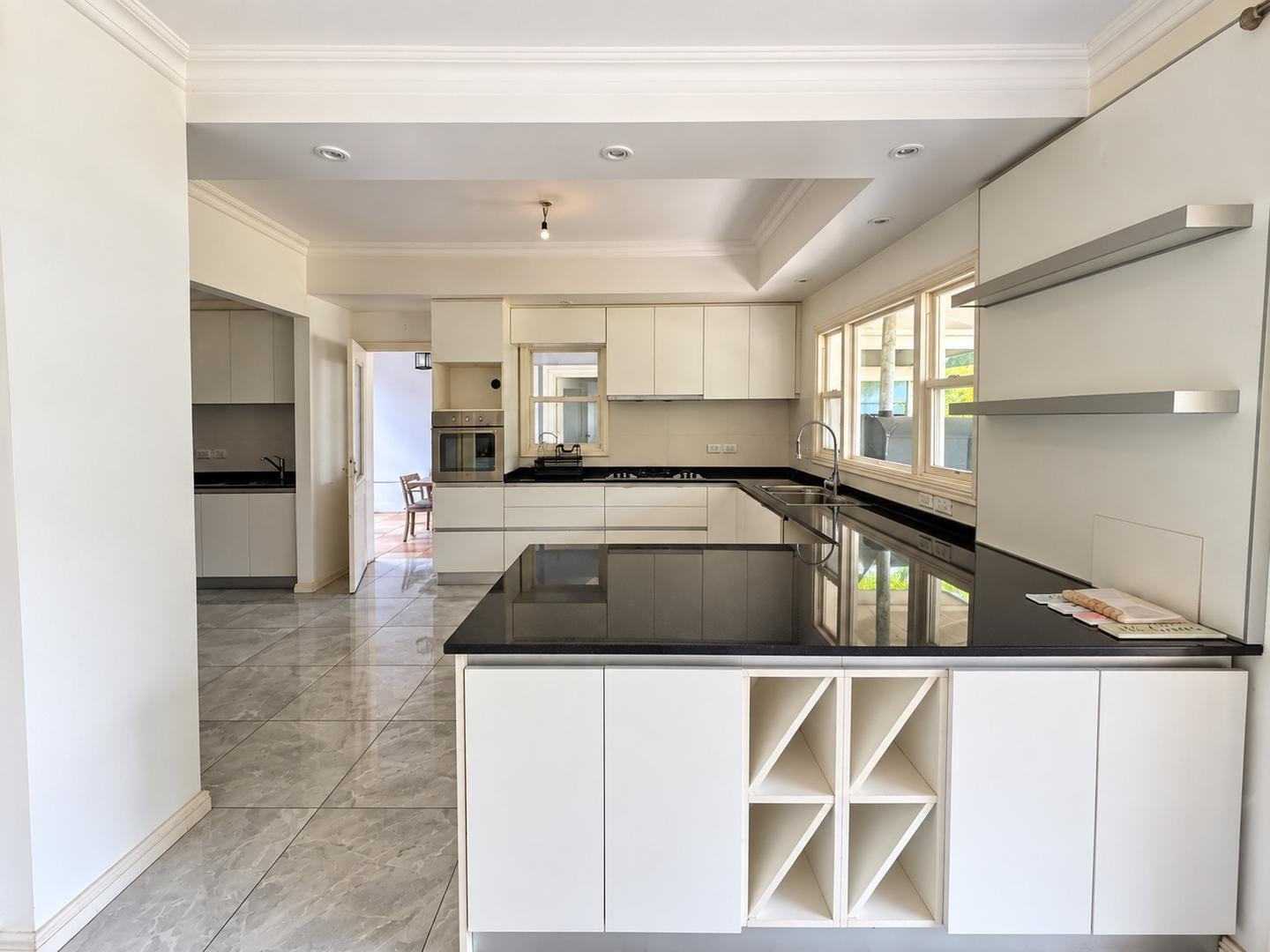 Foto de CASA EN VENTA - CAMPOS DE ALVAREZ 4 DORMITORIOS + ESCRITORIO, imagen 5