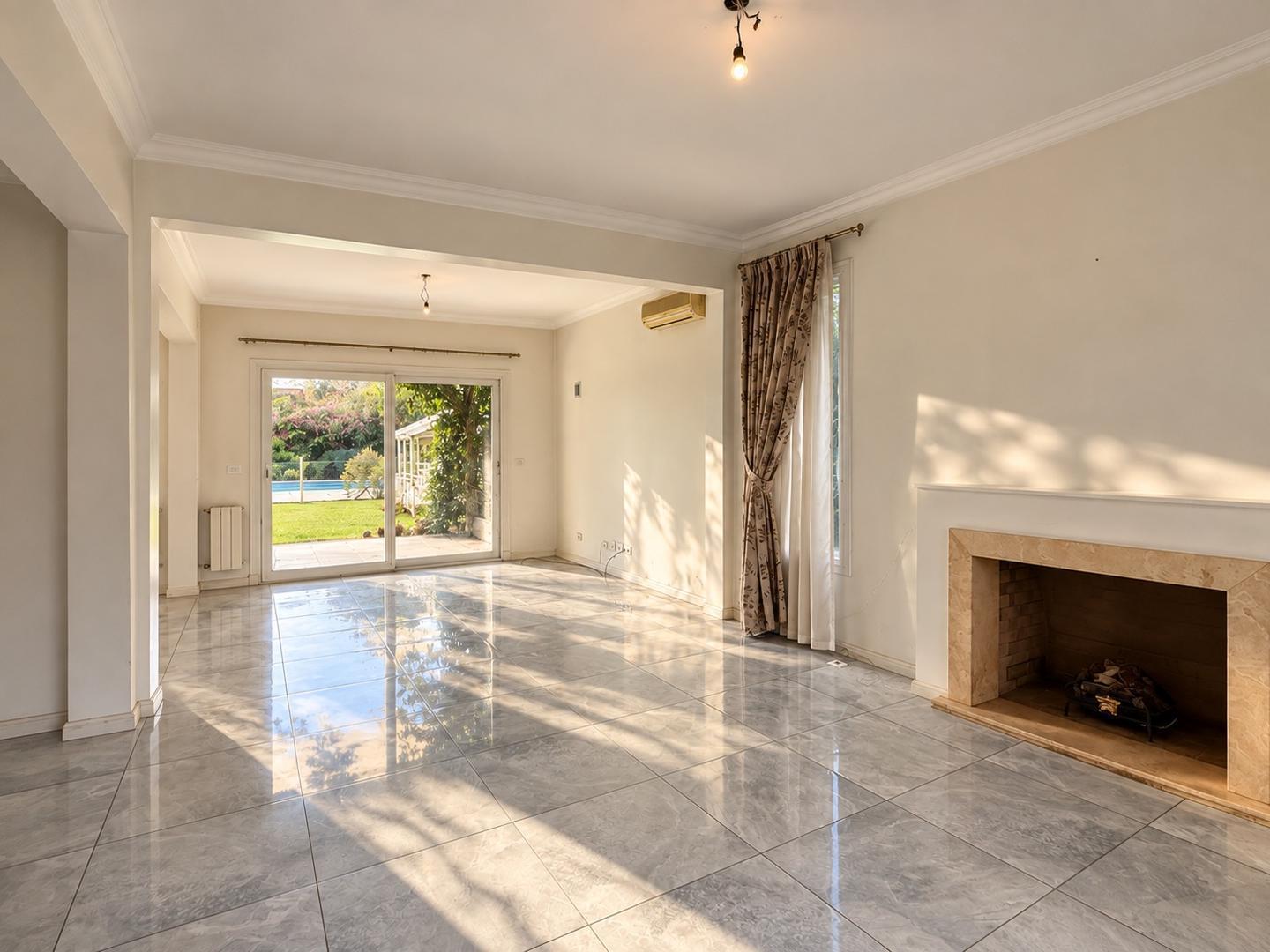 Foto de CASA EN VENTA - CAMPOS DE ALVAREZ 4 DORMITORIOS + ESCRITORIO, imagen 3
