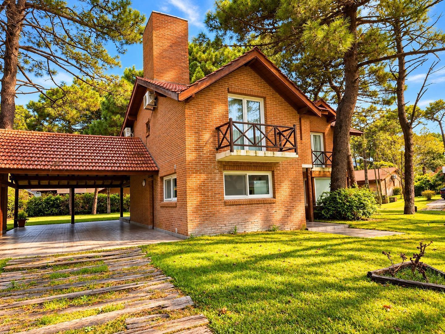 Foto de CASA EN VENTA EN PINAMAR 7 AMBIENTES 5 HABITACIONES, imagen 3