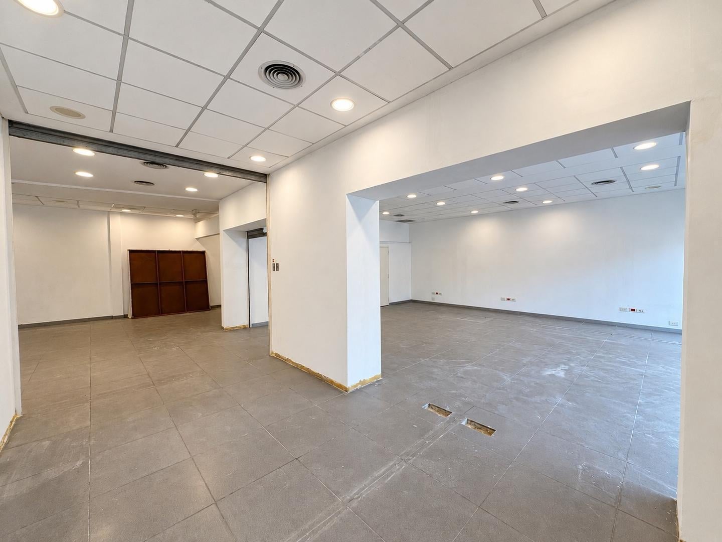 Foto de LOCAL COMERCIAL EN ALQUILER EN AV. VICTORICA MORENO, imagen 4