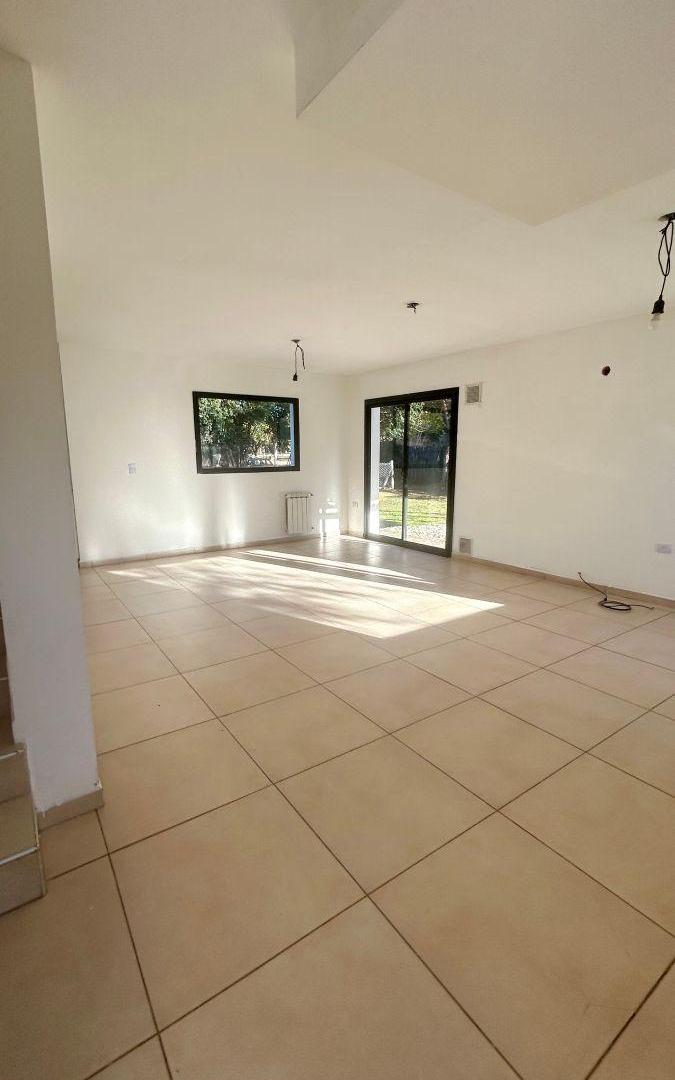 Foto de CASA, COMPLEJO CERRADO CON SEGURIDAD, 3 DORMITORIOS, AMPLIO JARDIN Y, imagen 5