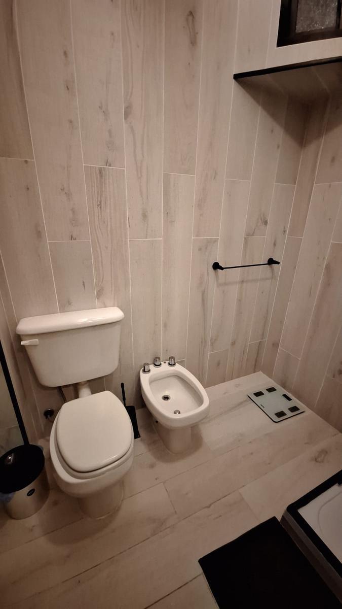 Casa de Cuatro Ambientes. Muy Buen Estado. 5
