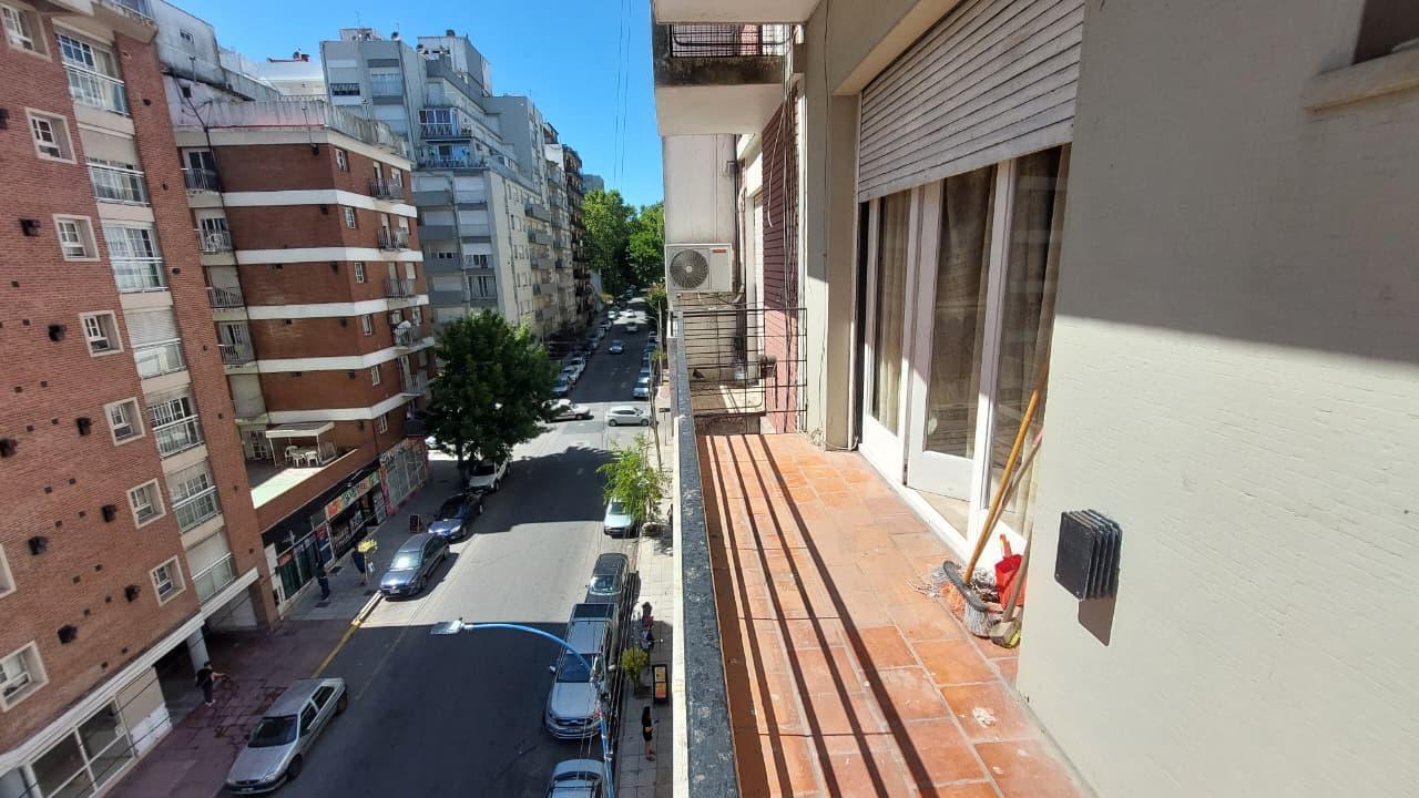 Foto de Departamento de un ambiente con balcón a la calle. Zona Güemes., imagen 4