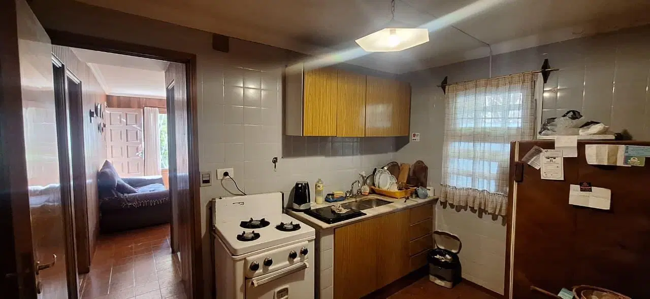 Chalet en esquina. Con Quincho y Parque. 5