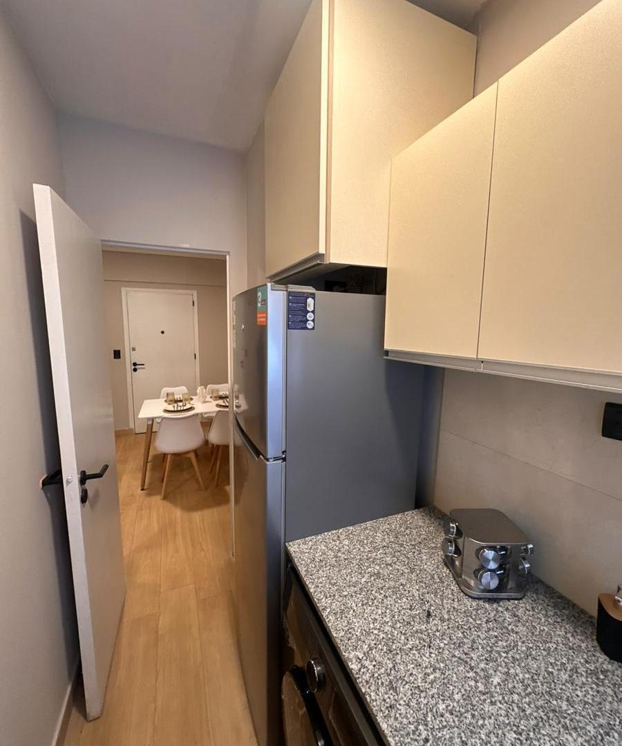 Foto de Departamento de un ambiente y medio con balcón saliente. Amoblado., imagen 5