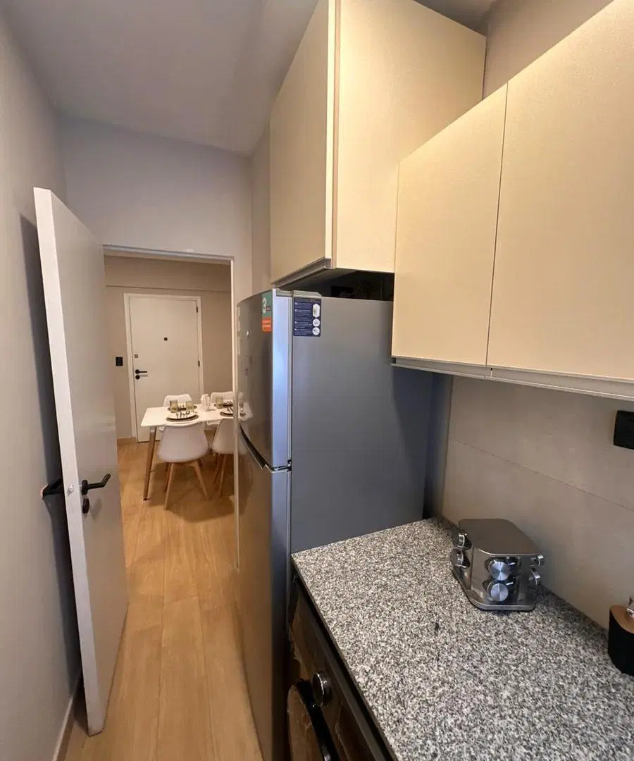 Departamento de un ambiente y medio con balcón saliente. Amoblado. 5