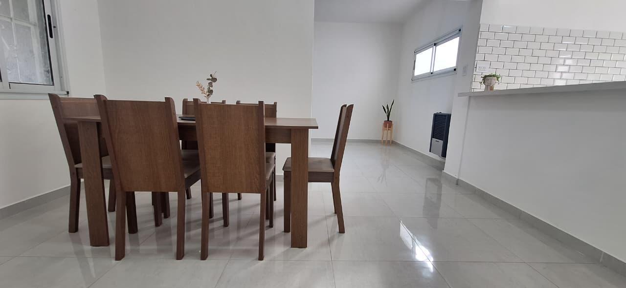 Foto de Permuta(inmueble o vehiculo). Casa de tres ambientes con patio y, imagen 4