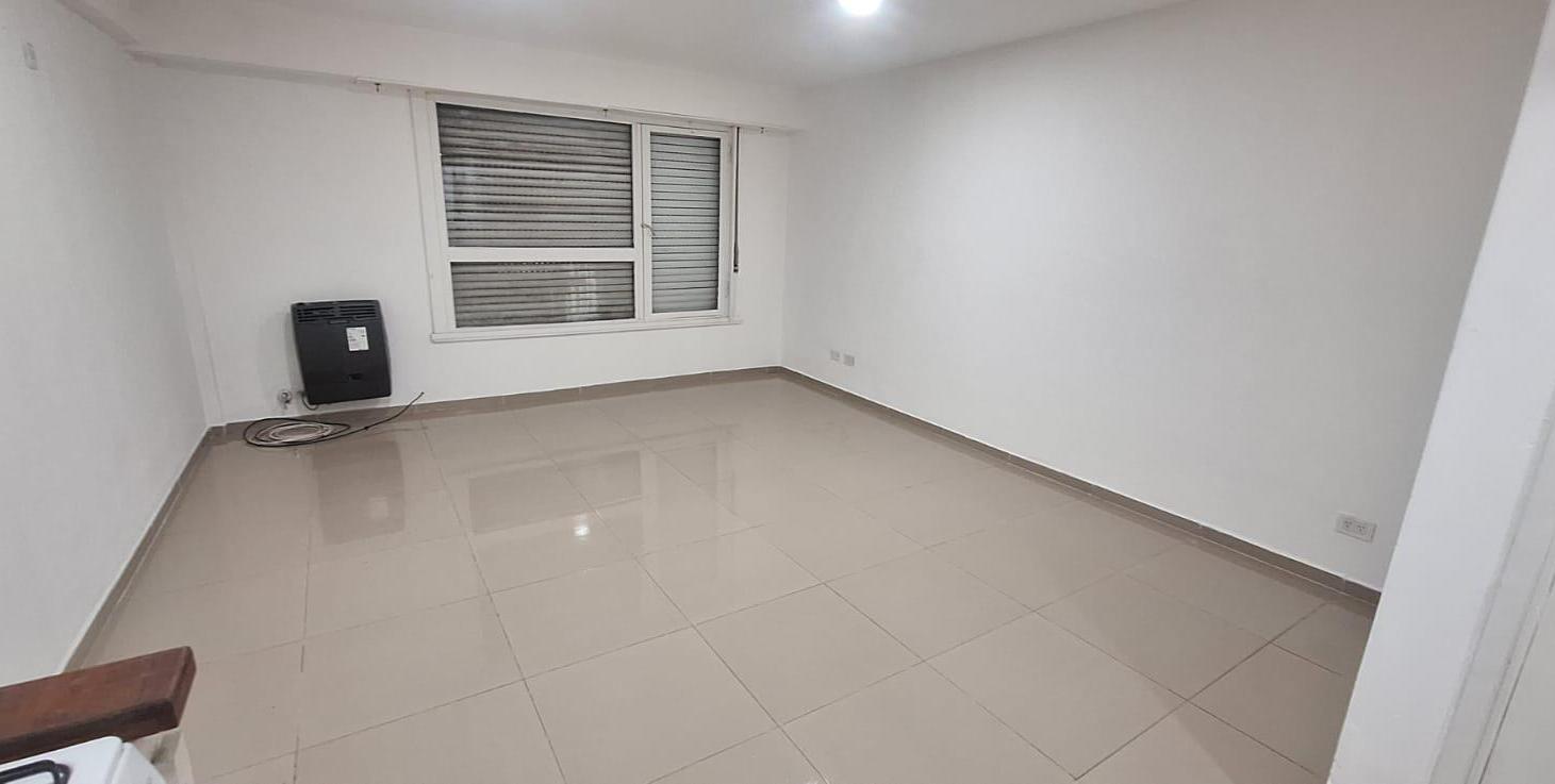 Foto de Departamento de dos ambientes con patio., imagen 3
