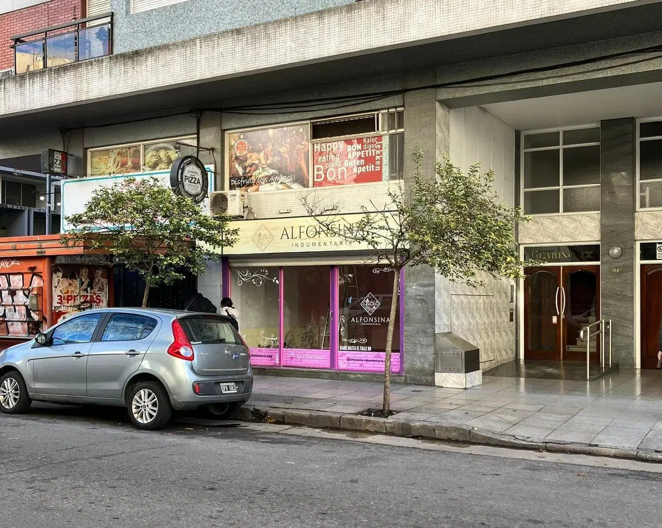 Local en Centro con persiana metalica 3