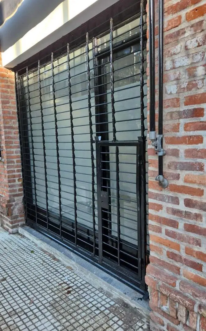 Local comercial en Alquiler, 25 de Mayo y Suarez, Temperley 1