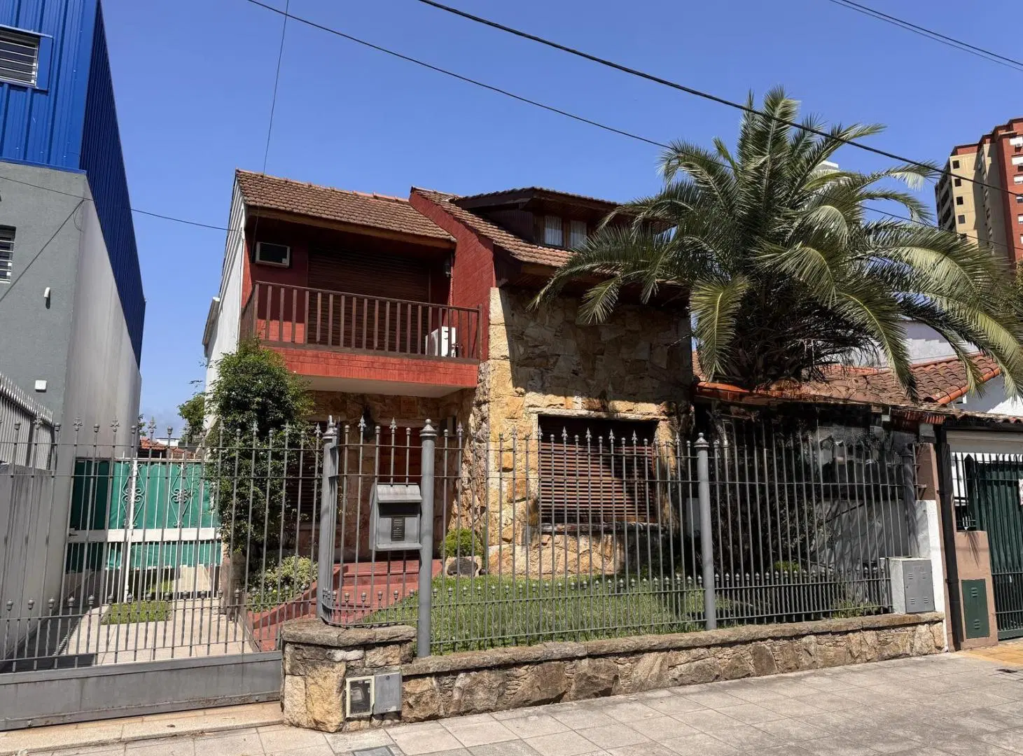 Chalet en 2 plantas en Temperley Oeste 5