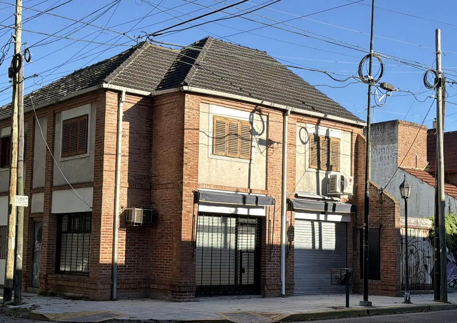 Local a estrenar en calle 25 de Mayo y Suarez en Temperley 4