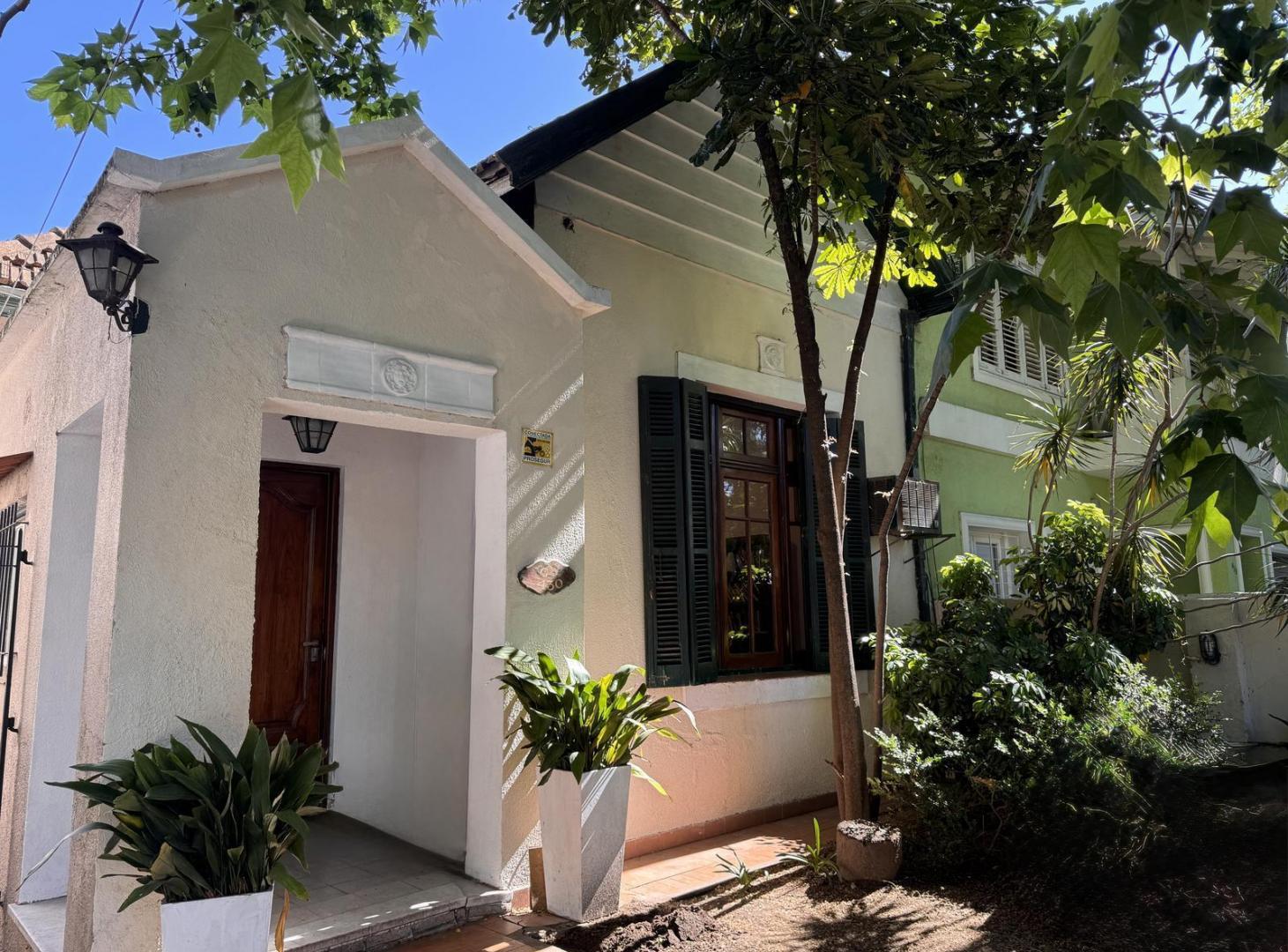 Foto de PH tipo casa al frente, sin expensas, en French 430, Banfield, imagen 1