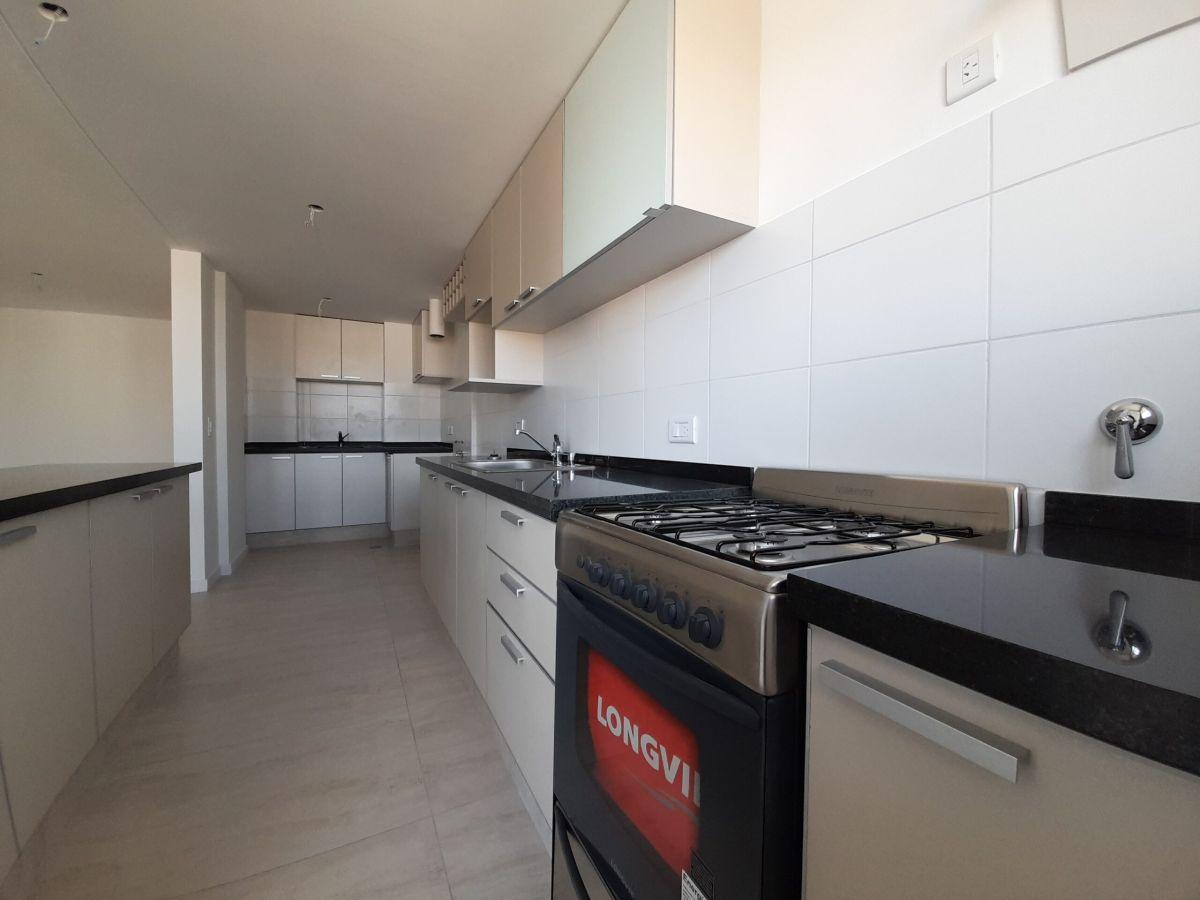 Foto de SANTA FE 2772 – Amplio Semipiso 2 dorm. con Parrillero – SOL DE, imagen 3