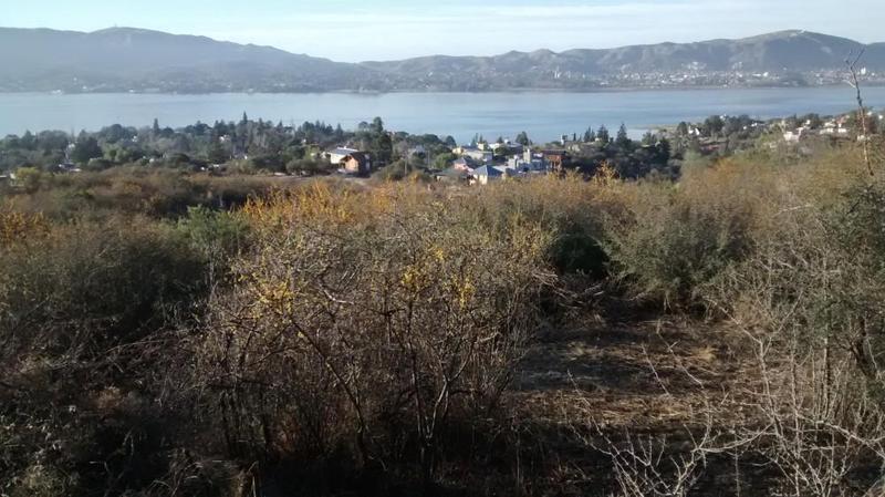 VENDO TERRENO EN VILLA LAGO AZUL, CARLOS PAZ